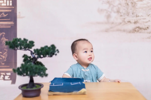 玉溪宝宝喊肚子疼怎么回事